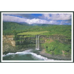 HAWAII ISLANDS - WATERFALLS